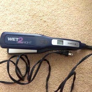 Wet 2 Straight Straightner